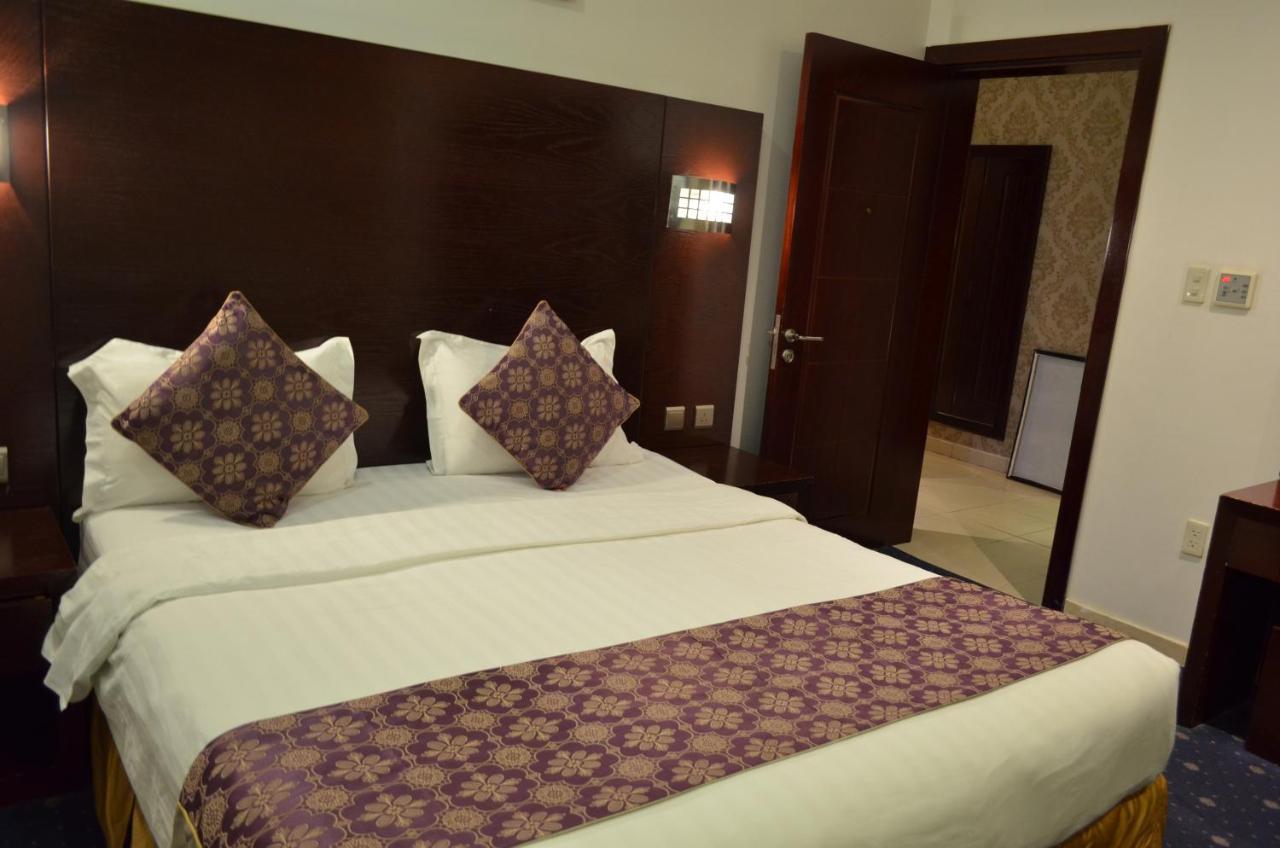 Olaya Houses 3 - Al Rashid Mall Aparthotel อัลโคห์บาร์ ภายนอก รูปภาพ