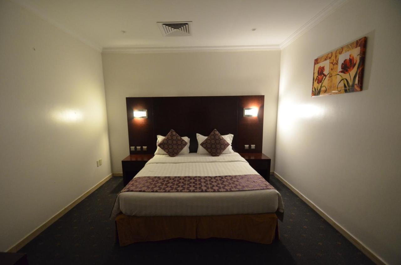 Olaya Houses 3 - Al Rashid Mall Aparthotel อัลโคห์บาร์ ภายนอก รูปภาพ