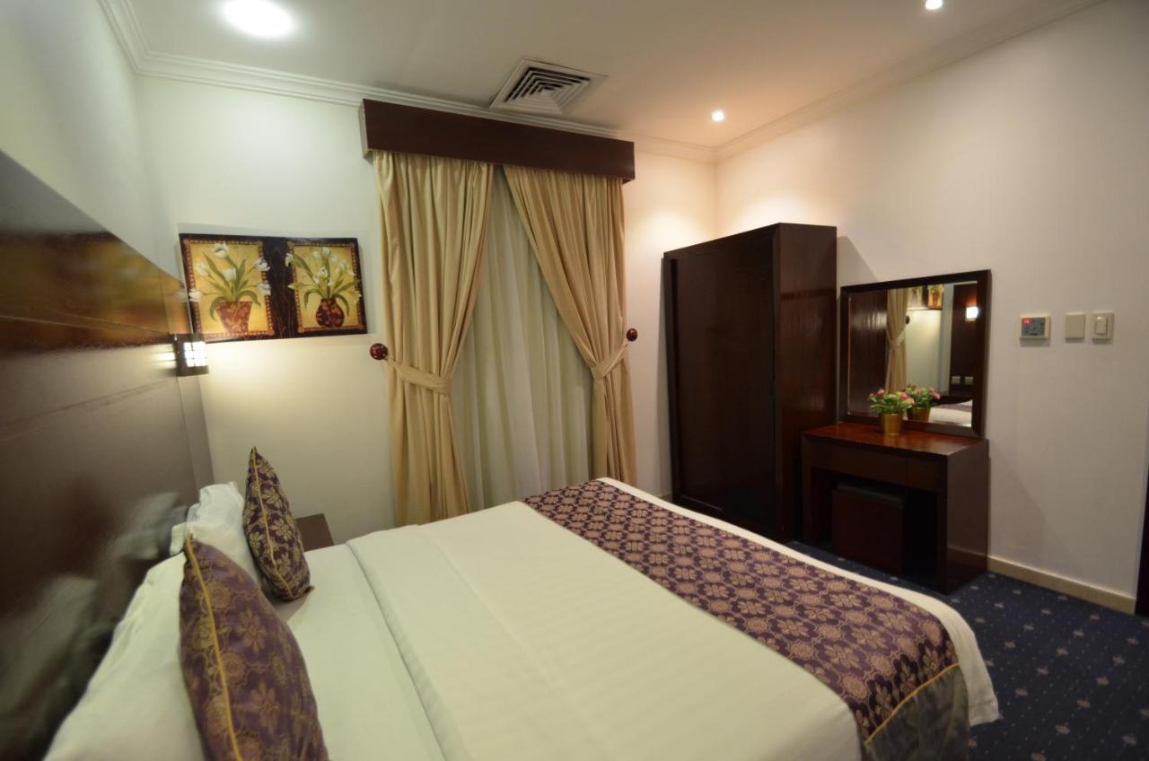 Olaya Houses 3 - Al Rashid Mall Aparthotel อัลโคห์บาร์ ภายนอก รูปภาพ